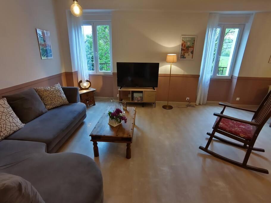 Grand Appartement Avec Jardin Bretenoux Екстер'єр фото